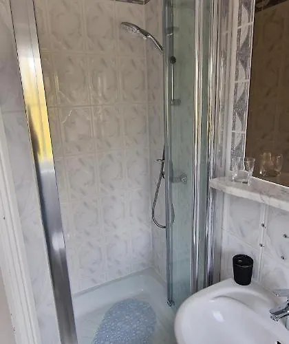 Apartment Hexagon Nr 15 *